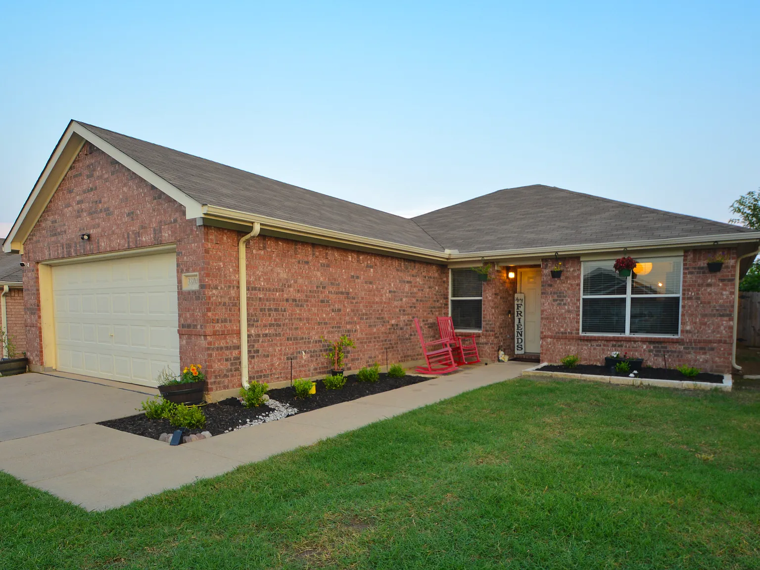 3 bed, 1518 sqft, $2,200 — Photo 2