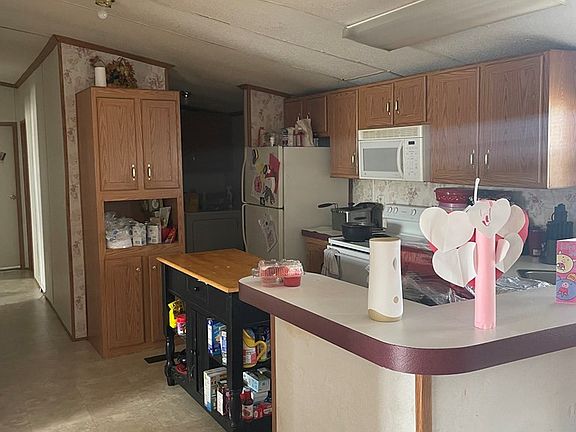 4th image of 205 SWEETWATER Drive