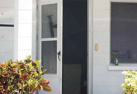 2nd image of 5847 Palm Ln