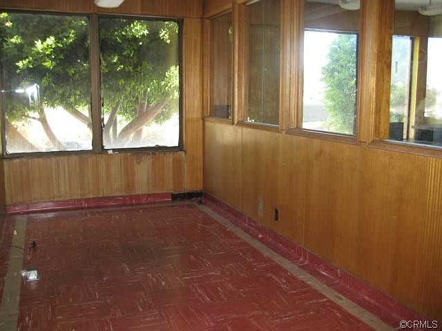 2nd image of 1133 E Redondo Blvd