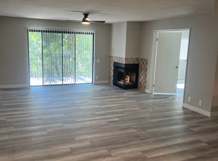 246 E Fern Ave APT 204, Redlands, CA 92373