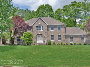 489 Rehill Ct, River Vale, NJ 07675