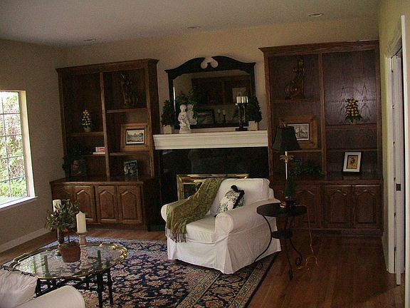 Family Room with Wet Bar