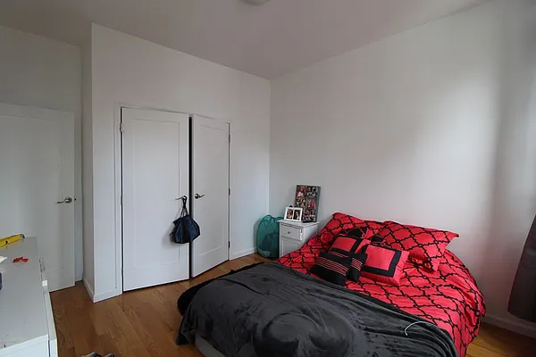 Rented by Mossanen Group | media 12