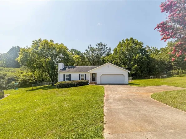 27 Crabapple Pl, Carrollton, GA 30117