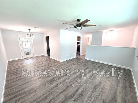5th image of 11100 Hughlan Dr