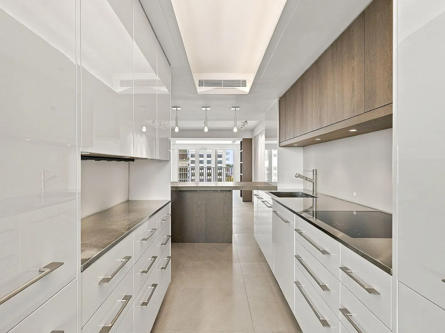 2 bed, 2.0 bath, 1178 sqft, $4,500 — Photo 1