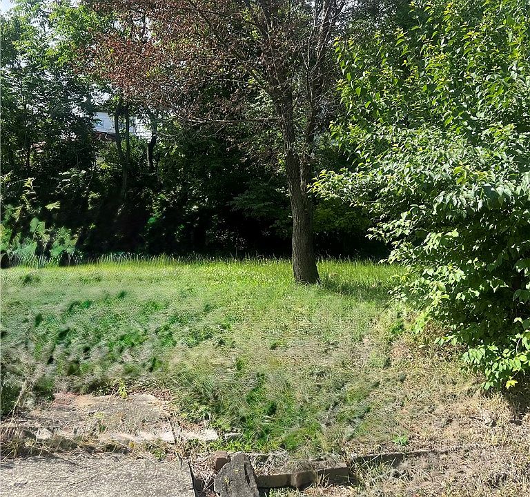 2nd image of 970 Manton Way