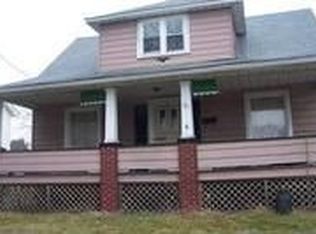 21 Regent St, Campbell, OH 44405