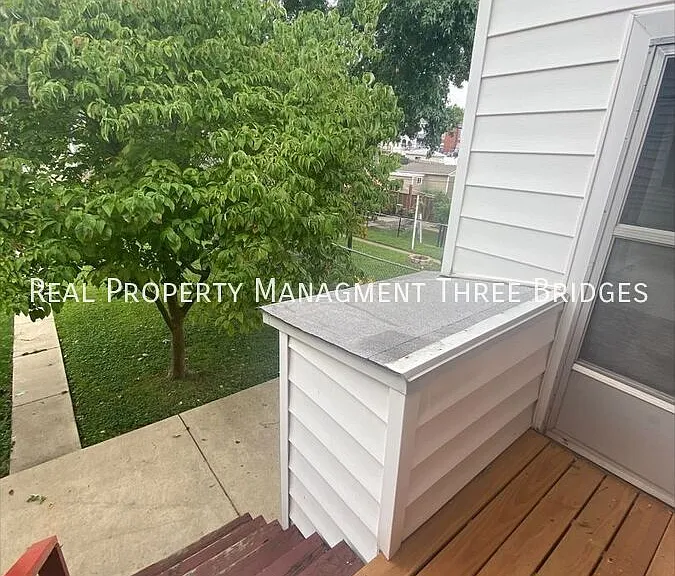 2717 January Ave — Photo 10