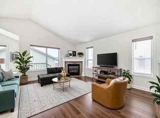 226 N Saddlebrook Cir NE, Calgary, AB T3J 0K2