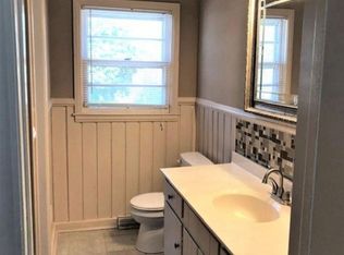 1302 Gracewood Dr, Greensboro, NC 27408