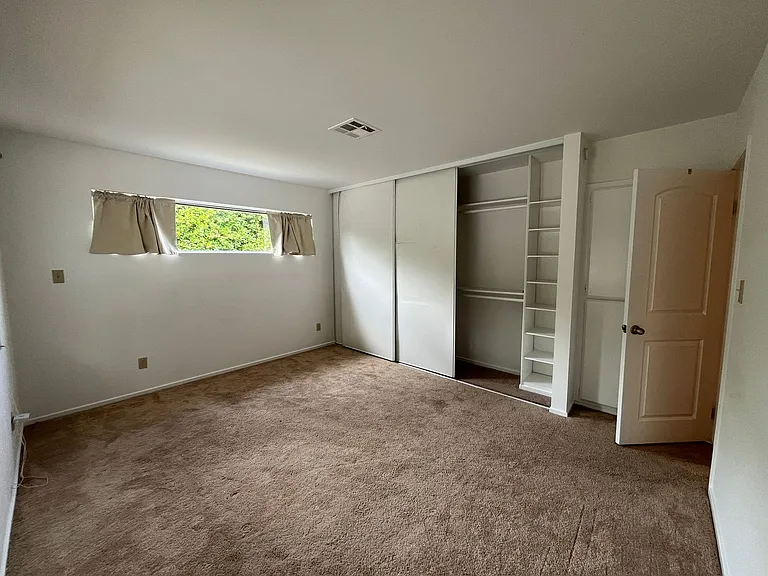 5710 Jumilla Ave #A — Photo 7