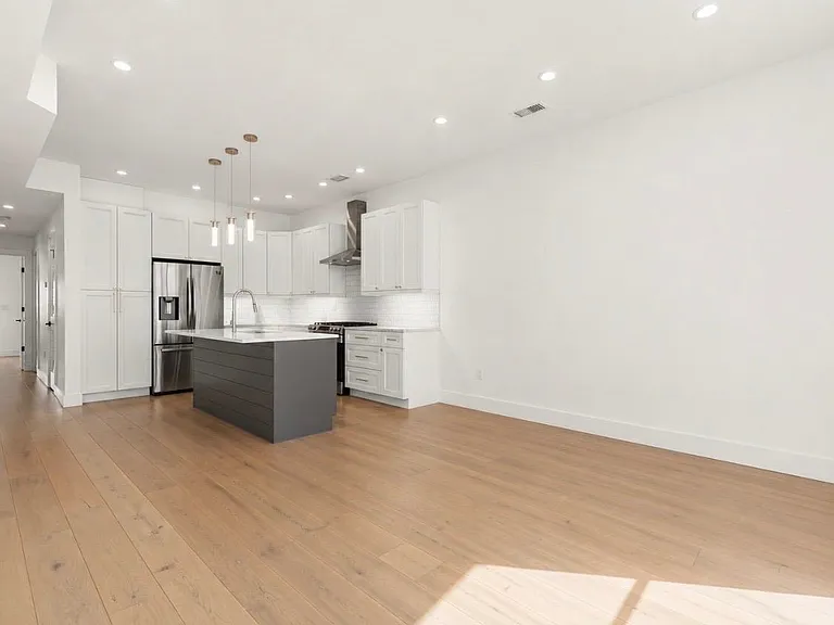 2602 Palisade Ave #1 — Photo 7