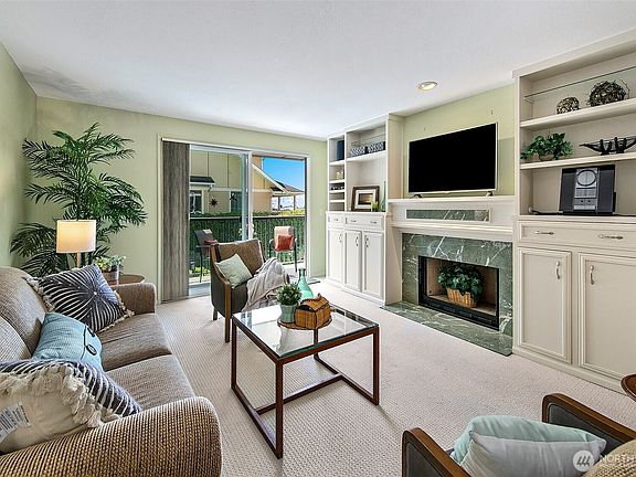 2nd image of 2253 Gilman Drive W #207
