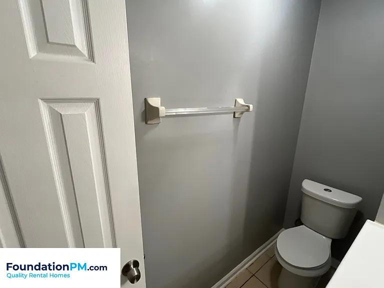1530 Estacada Way — Photo 14