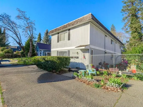 526 NW C St #A-c, Grants Pass, OR 97526