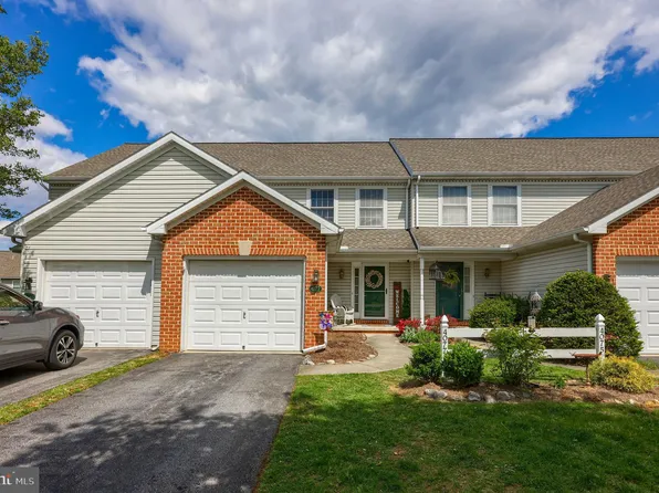 4077 Laurel Ln, Mount Joy, PA 17552