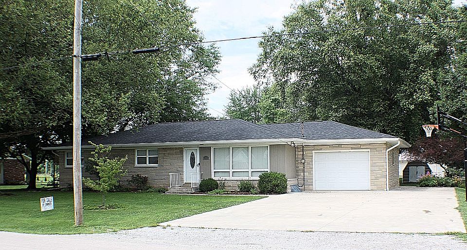 504 W Elm St, Teutopolis, IL 62467 Zillow