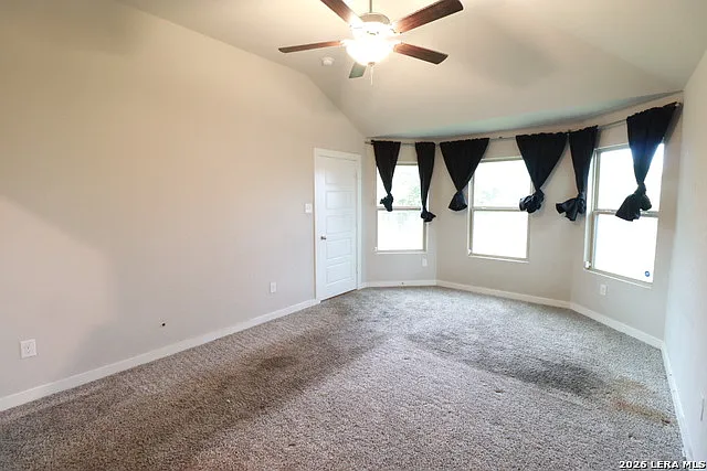 6810 Diamond Valley — Photo 10