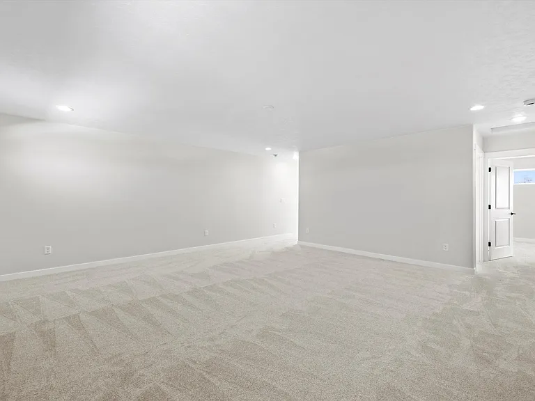 3325 S Nelson St — Photo 10
