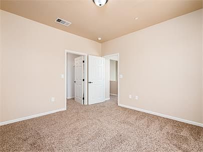 4th image of 1130 Goble Ct #1