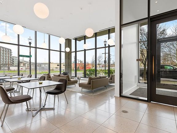 5th image of 1150 NW Quimby St Unit 326