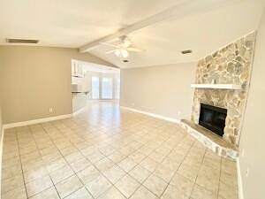 4th image of 102 Midland Ct