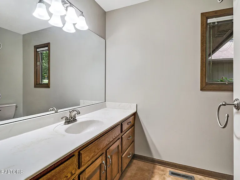 101 Walden Ridge Dr — Photo 26