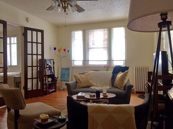 3rd image of 950 N Clarkson St APT 20