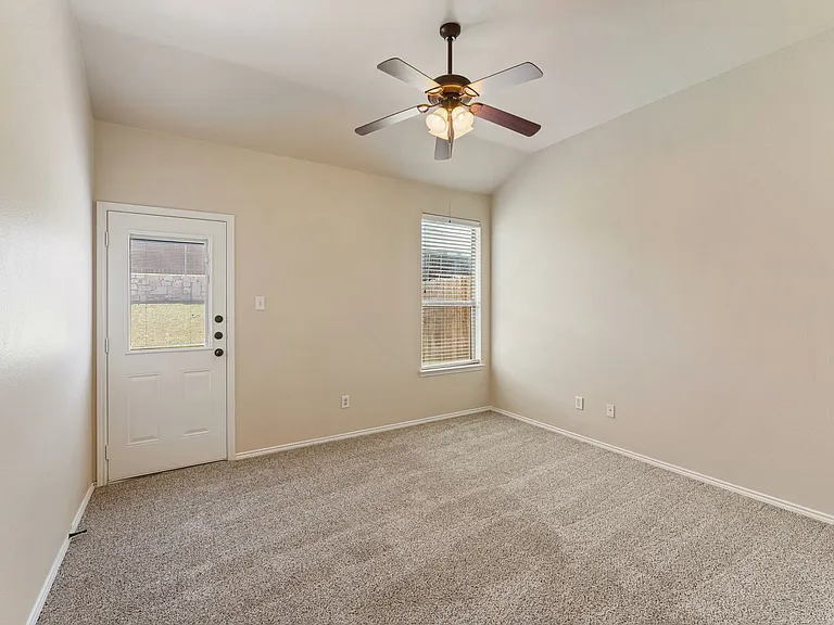 332 Schirra Ct — Photo 8