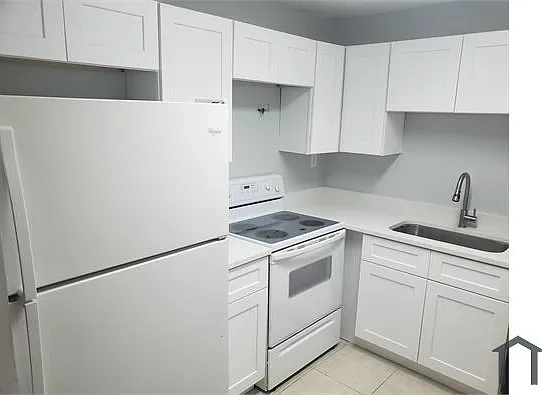 103 Meadows Cir #103 — Photo 3
