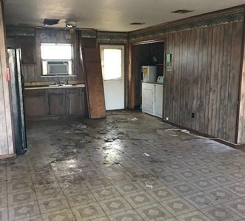 3rd image of 1128 Belle Terre Dr