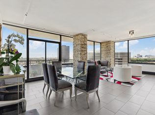 15 Greenway Plz UNIT 12F, Houston, TX 77046