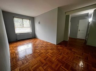 73-08 193rd St #3CC, Fresh Meadows, NY 11366