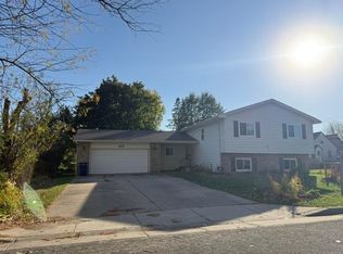 415 1st St, Kenyon, MN 55946