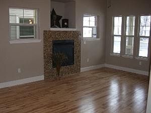 3rd image of 3903 W Rose Hill St