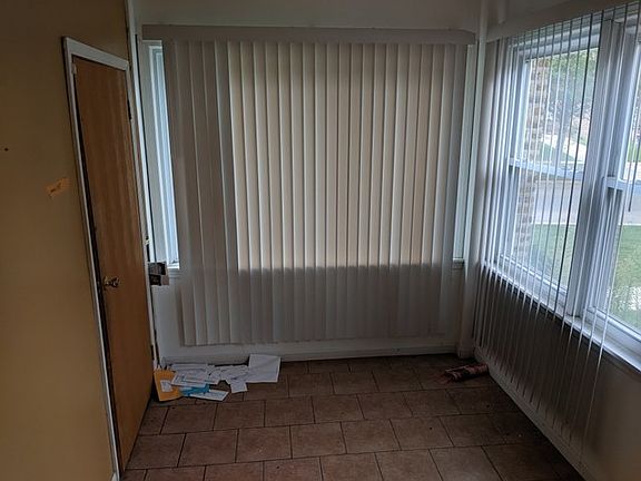 3rd image of 11457 S Longwood Dr