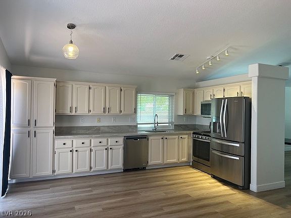 2nd image of 2462 Avenida Sol