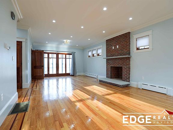 64 Langley Rd. Boston (Brighton) Unit Photo 3