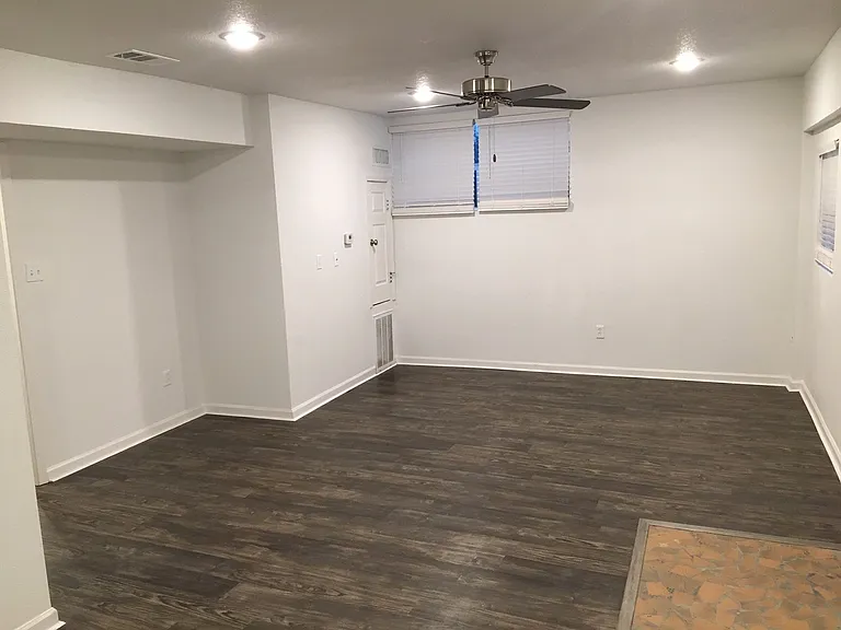 117 Arlington Ct — Photo 2