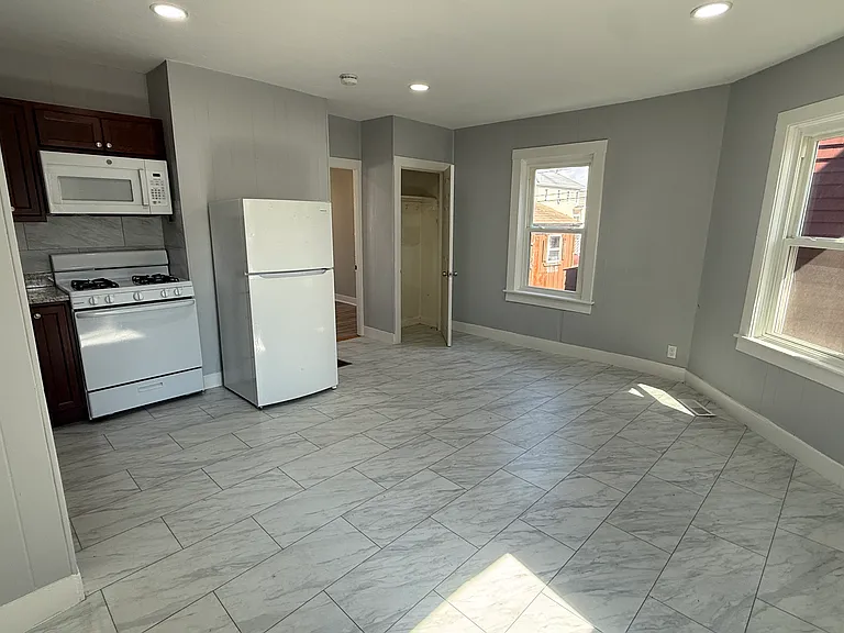 2641-2651 S Main St #1 — Photo 2
