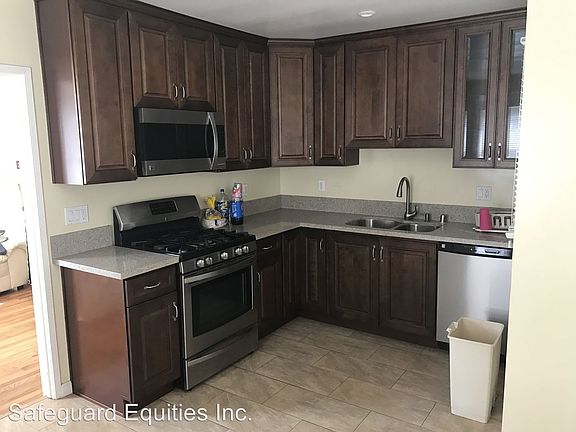 2nd image of 14954 Cerritos Ave