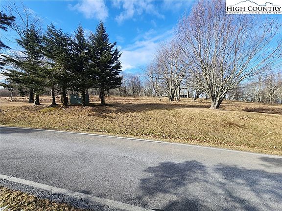 5th image of 101 Larkspur Lane