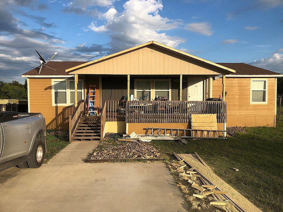 1st image of 103 Julia Dr
