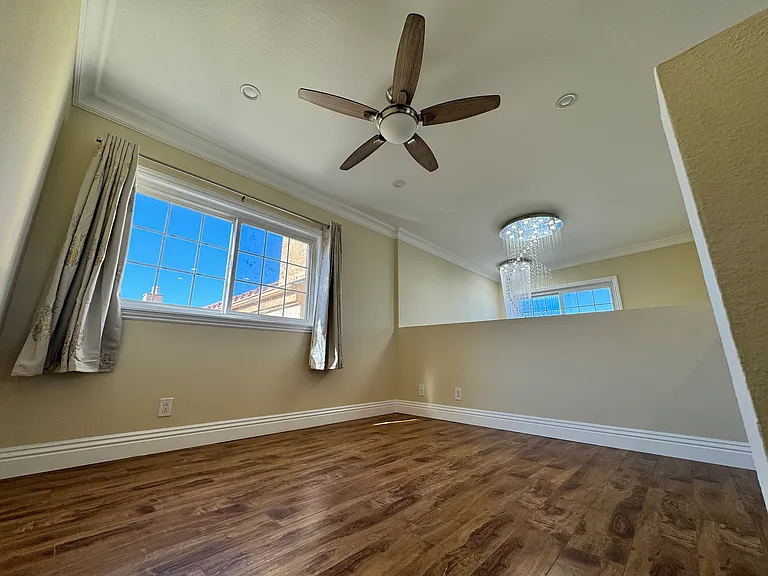Guest bedroom 2/Loft/Office