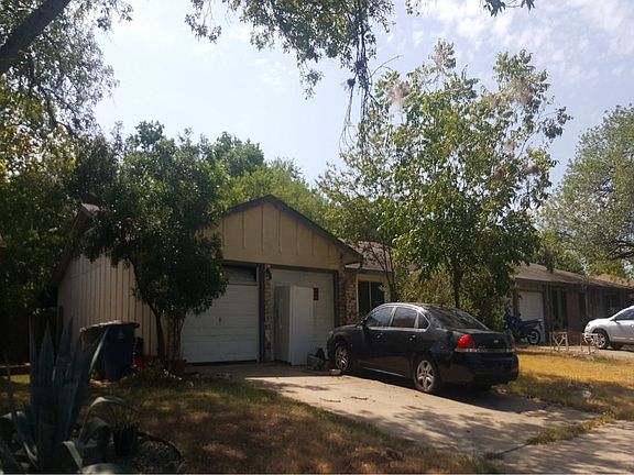 3rd image of 7811 Whitsun Dr