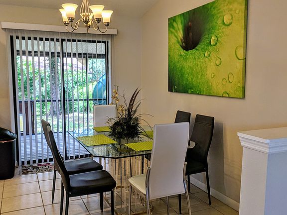 Dining space off kitchen