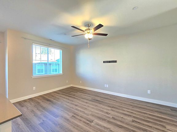 4th image of 8404 Gilman Way