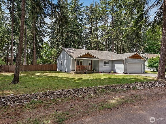3rd image of 17903 Overlake Court SE